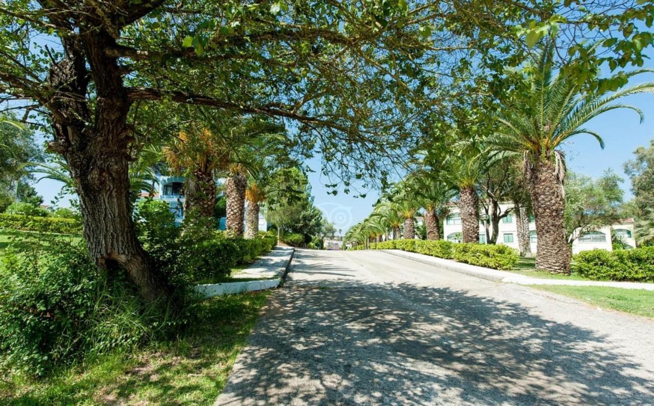 Danilia Govino Bay Luxury Beach Loft Apartment מראה חיצוני תמונה