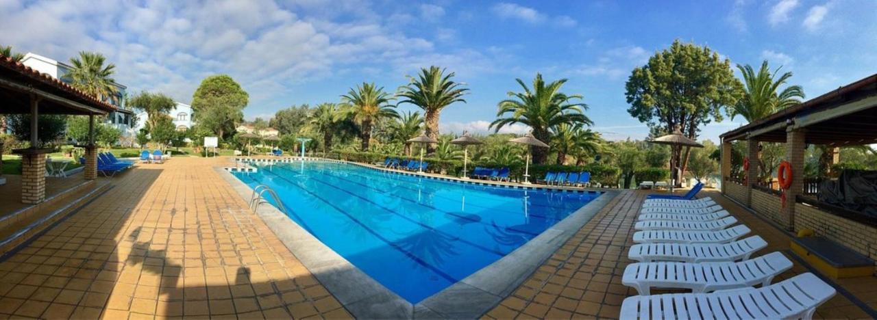 Danilia Govino Bay Luxury Beach Loft Apartment מראה חיצוני תמונה