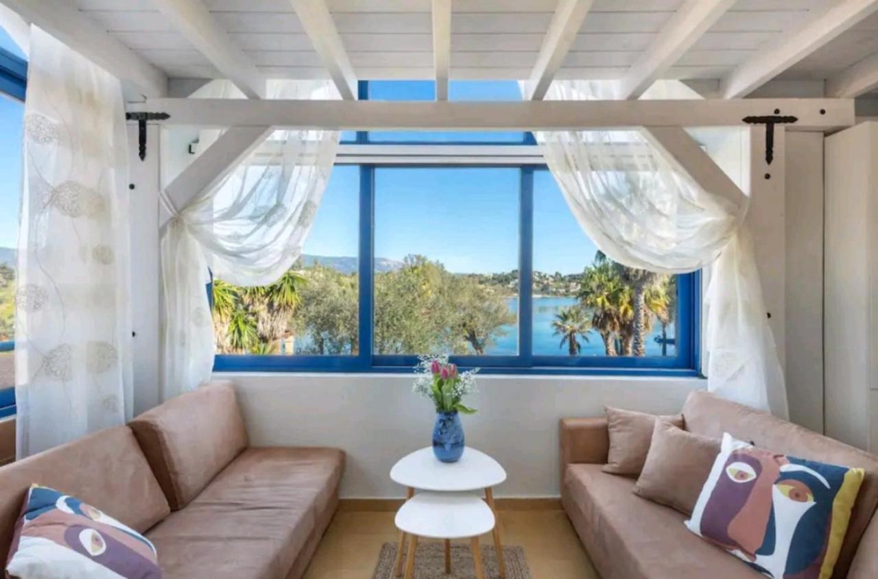 Danilia Govino Bay Luxury Beach Loft Apartment מראה חיצוני תמונה
