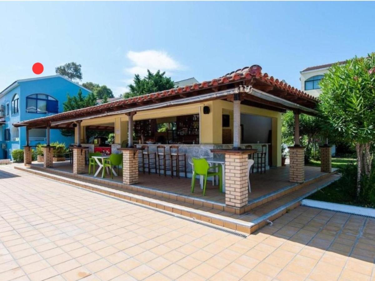 Danilia Govino Bay Luxury Beach Loft Apartment מראה חיצוני תמונה