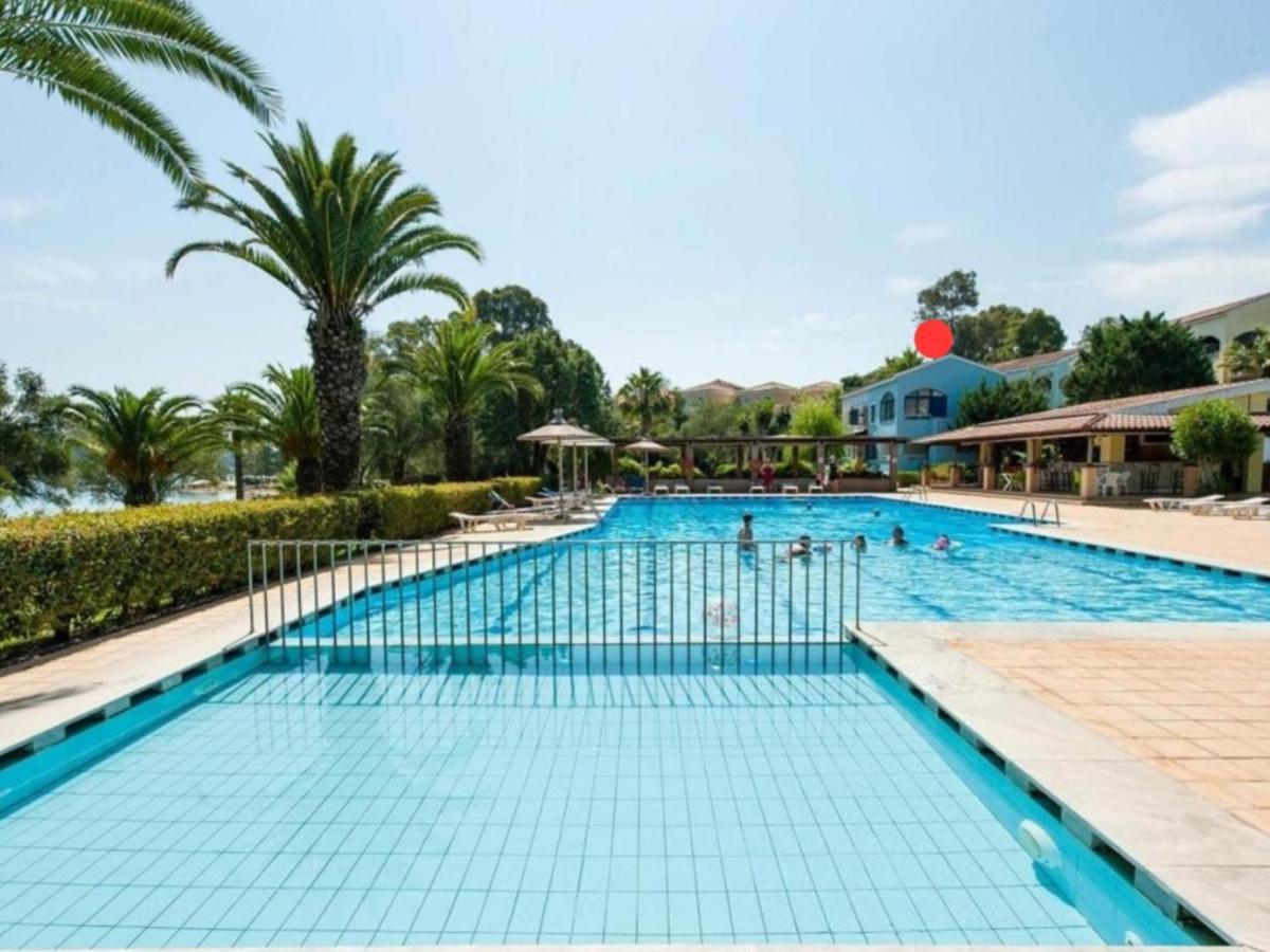 Danilia Govino Bay Luxury Beach Loft Apartment מראה חיצוני תמונה